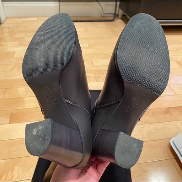 Chanel dark grey boots - Picture 8 of 13